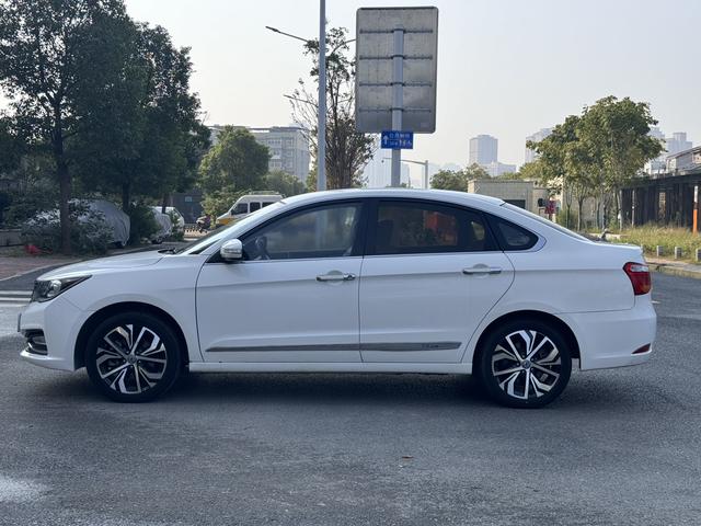 Dongfeng Fengshen E70