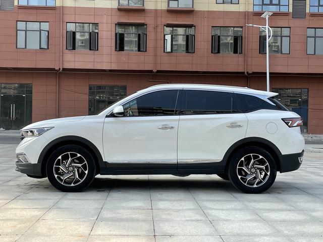 Dongfeng Fengshen AX7