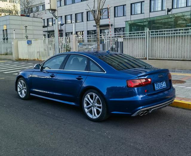 Audi S6