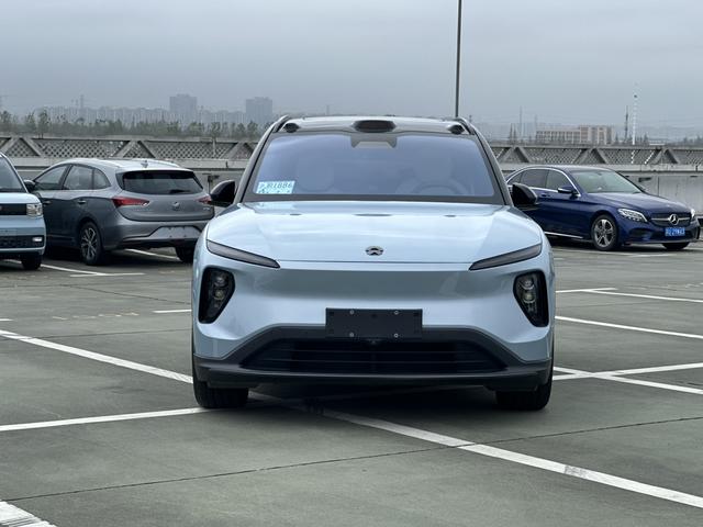 NIO ES6