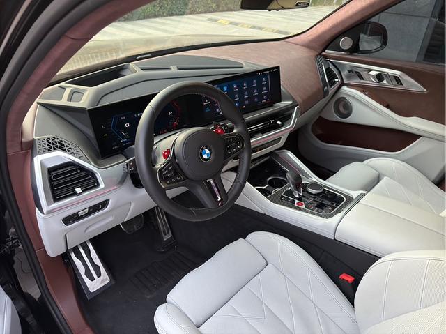 BMW XM