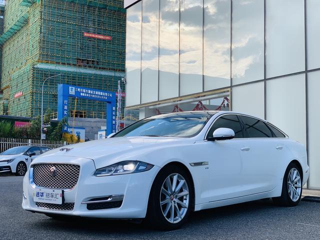 Jaguar XJ