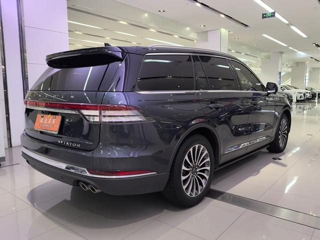 Lincoln Aviator