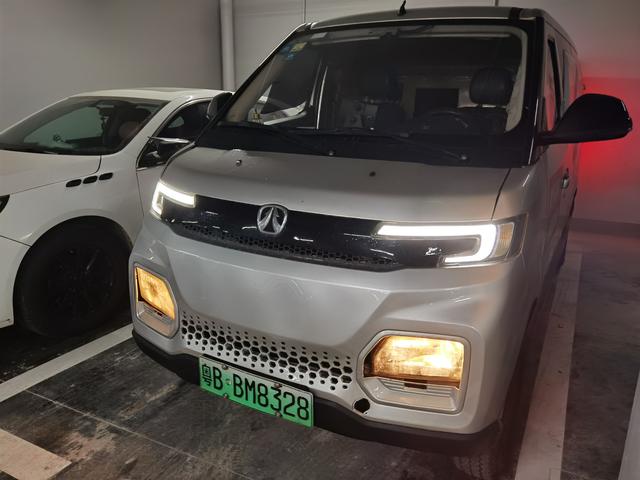 BAIC EV5