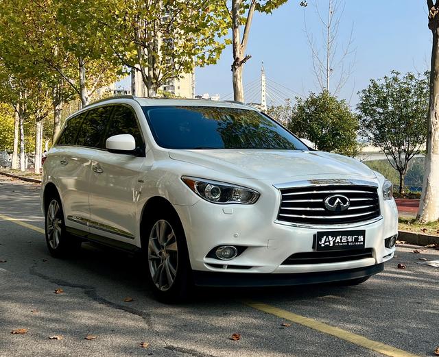 Infiniti QX60 (imported)