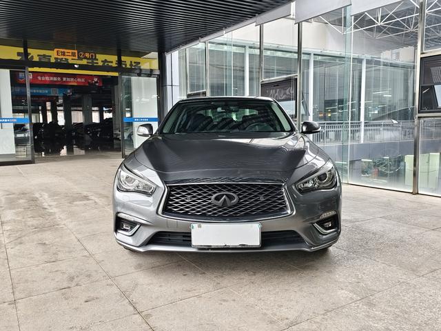 Infiniti Q50L