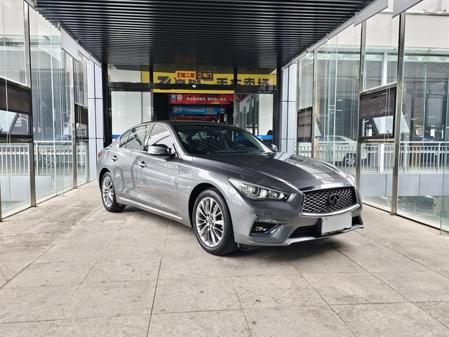 Infiniti Q50L