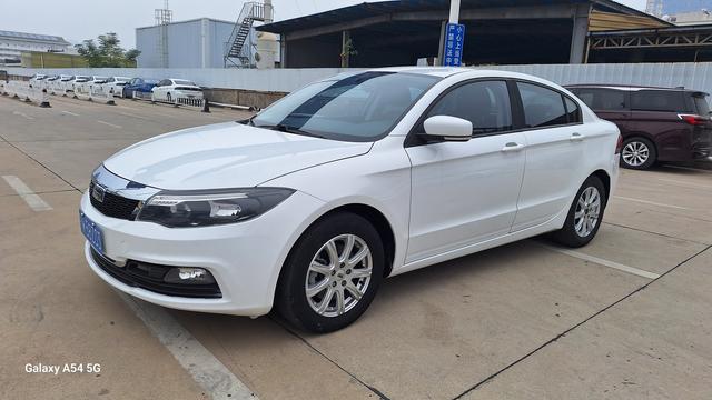 Qoros 3