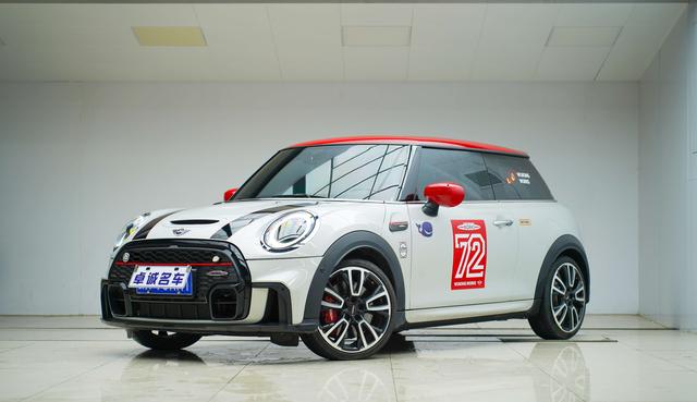 MINI JCW