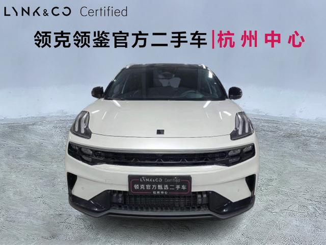 Lynk & Co 06