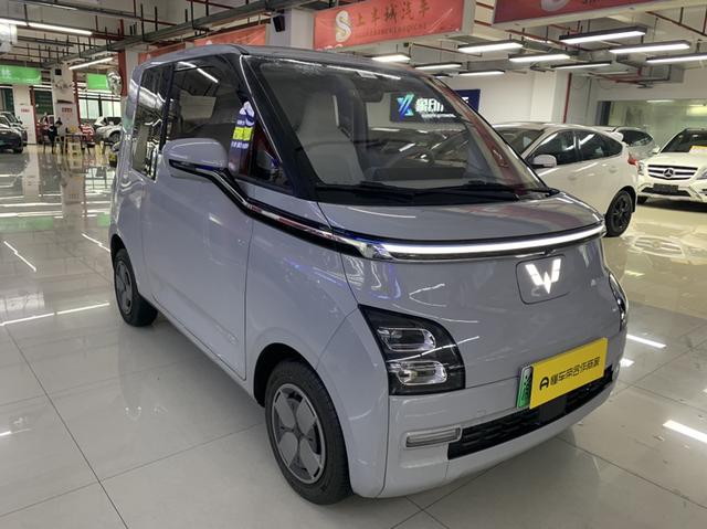 Wuling Air ev clear sky