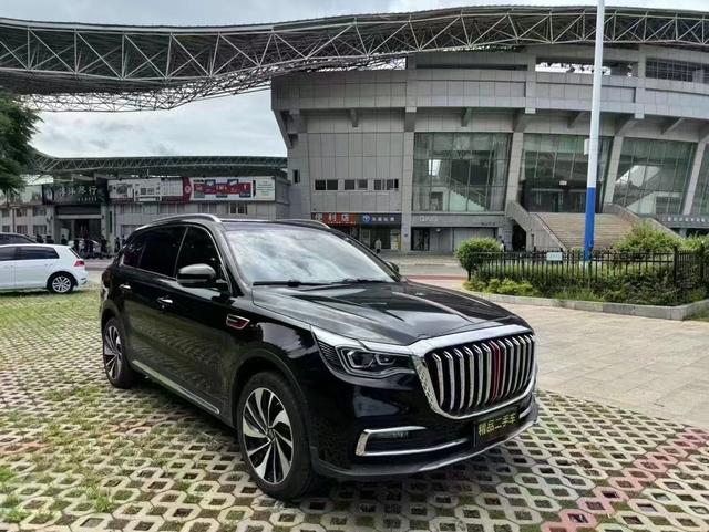 Hongqi HS7