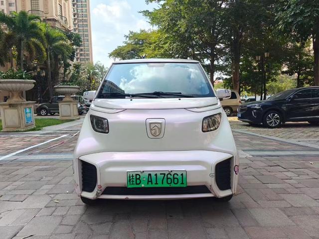 Baojun E200