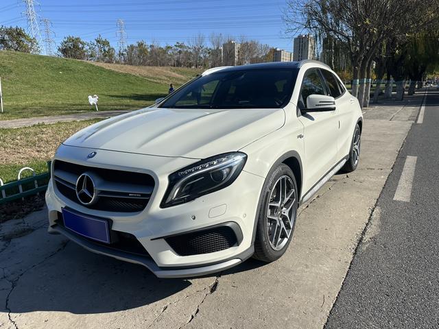 Mercedes-Benz GLA AMG