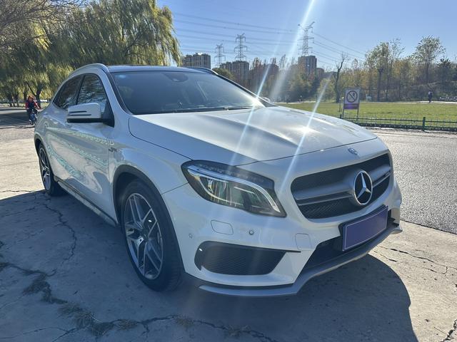 Mercedes-Benz GLA AMG