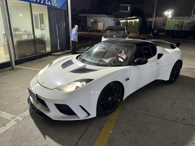 Lotus Evora