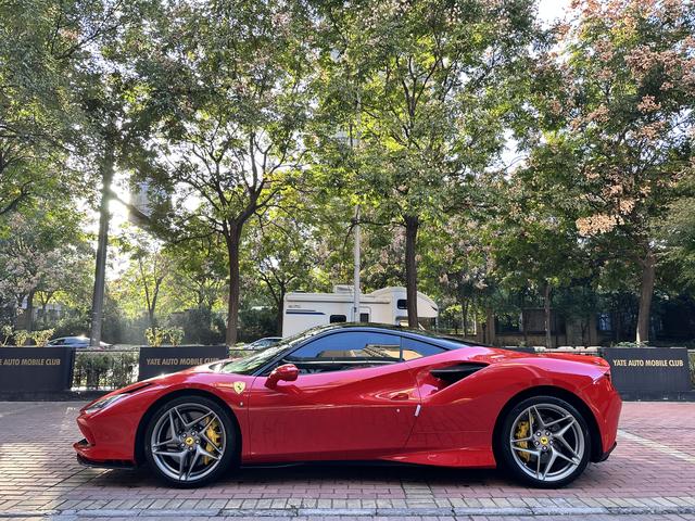 Ferrari F8