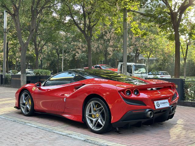 Ferrari F8