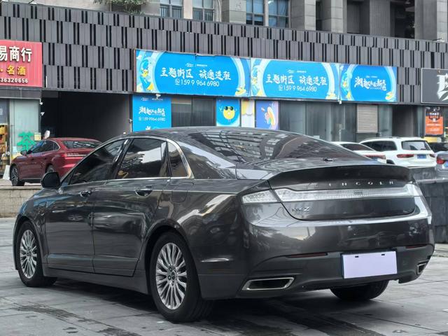 Lincoln MKZ