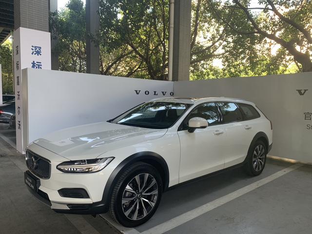 Volvo V90