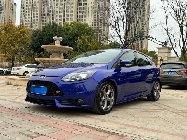 Ford Focus (imported)