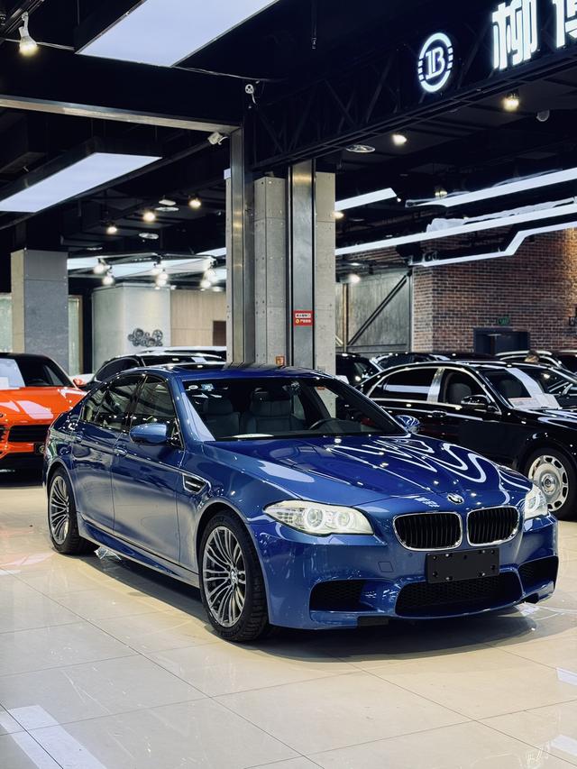 BMW M5