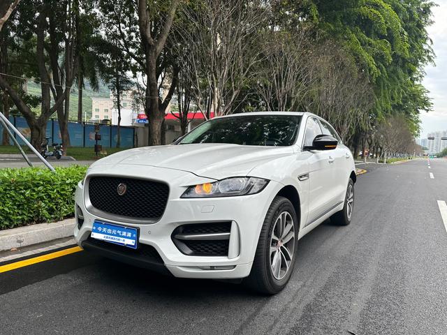 Jaguar F-PACE