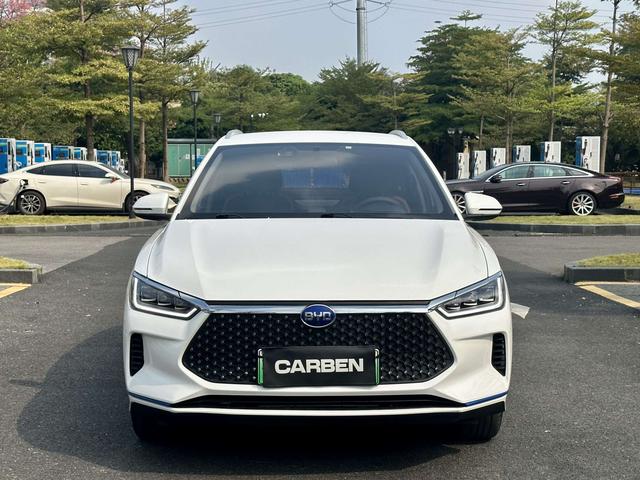 BYD e2