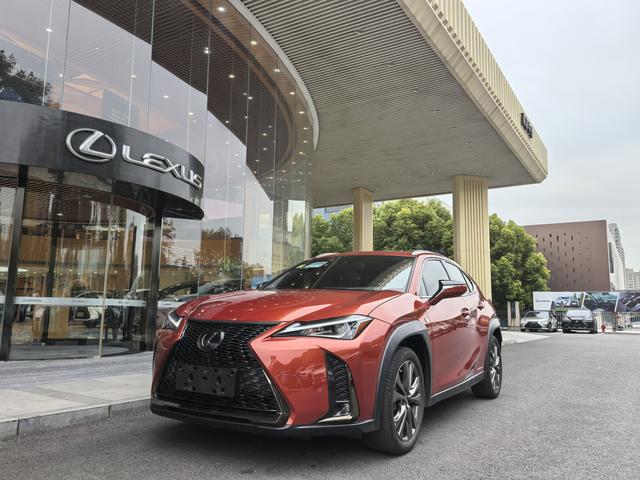 Lexus UX