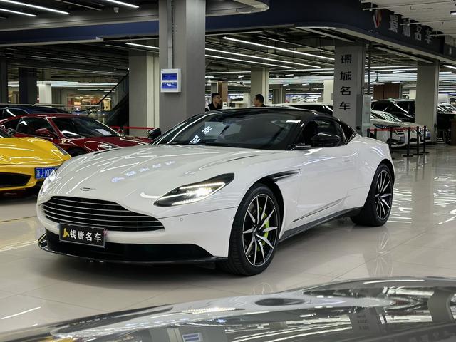 Aston Martin DB11