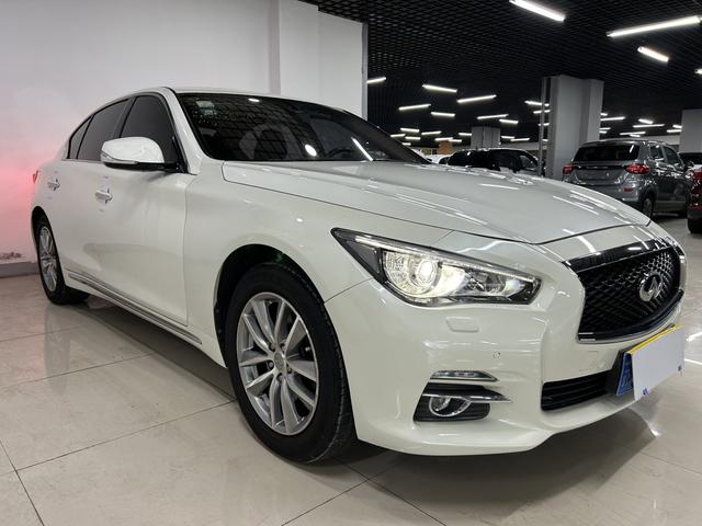 Infiniti Q50L