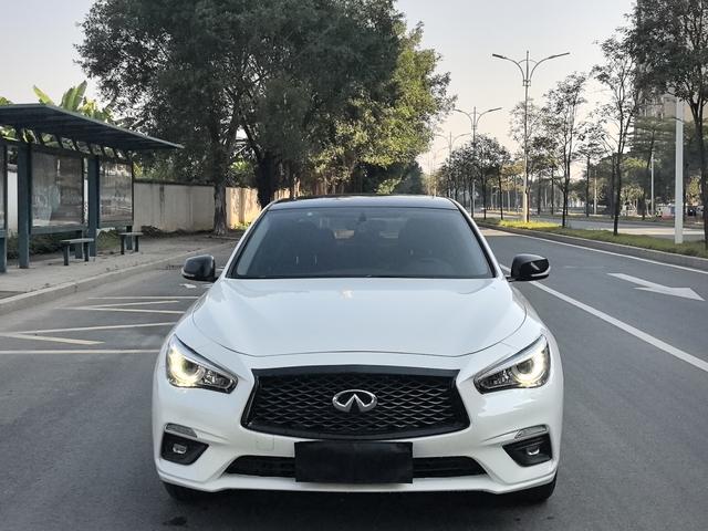 Infiniti Q50L