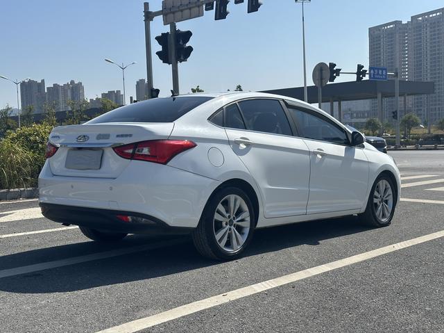 Chery Arrizo 5