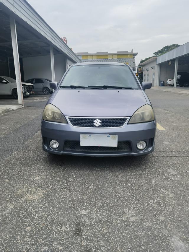 Suzuki Liana