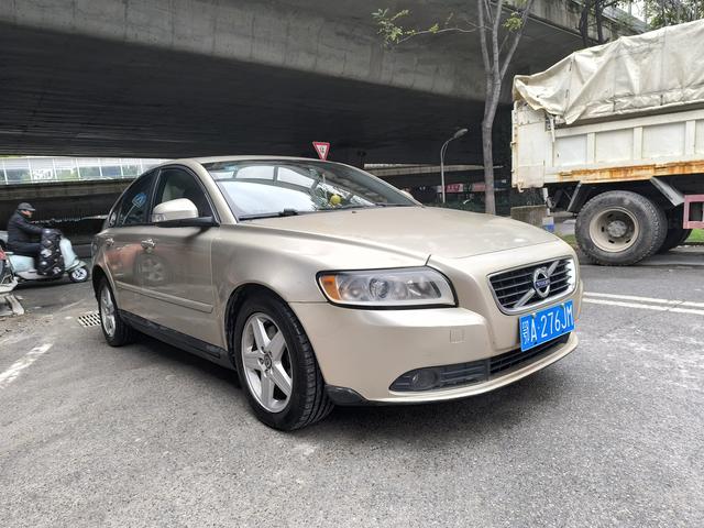 Volvo S40