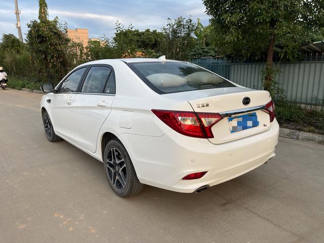 BYD G5