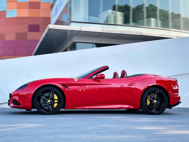 Ferrari California T