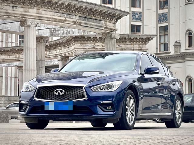 Infiniti Q50L