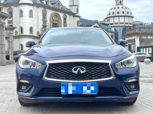 Infiniti Q50L