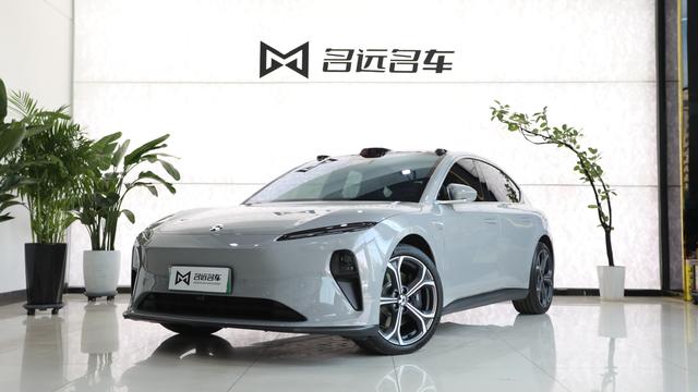 NIO ET5