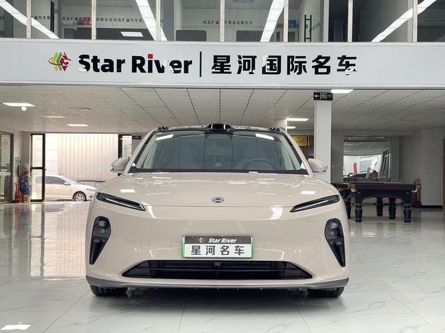 NIO ET5