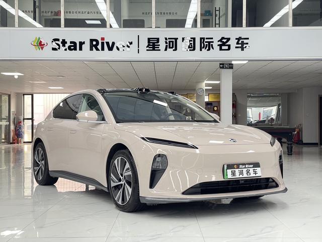 NIO ET5