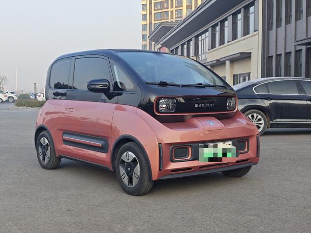 Baojun E300