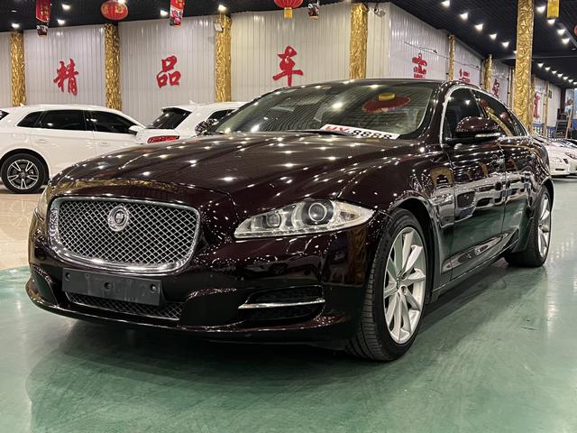 Jaguar XJ