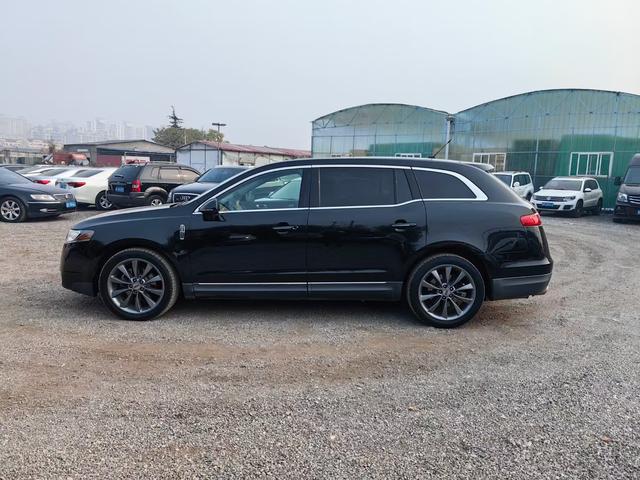 Lincoln MKT