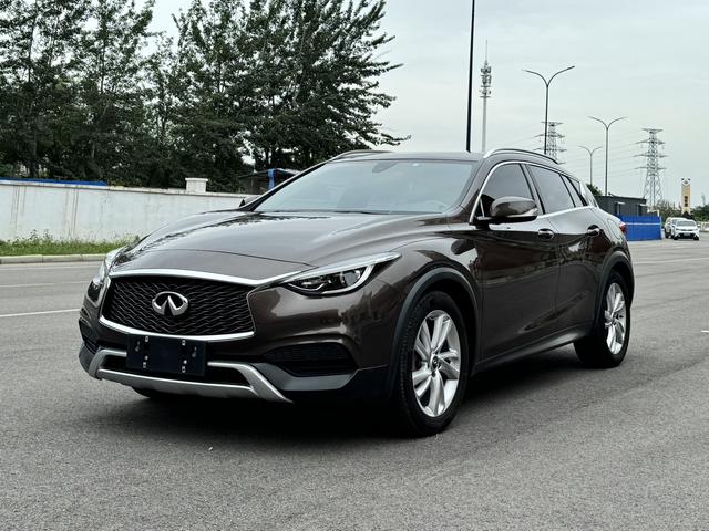 Infiniti QX30