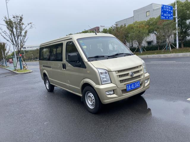 Dongfeng Xiaokang C37