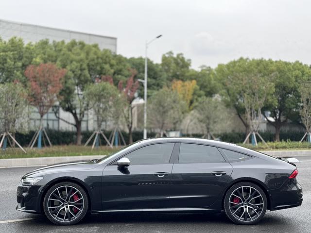 Audi S7