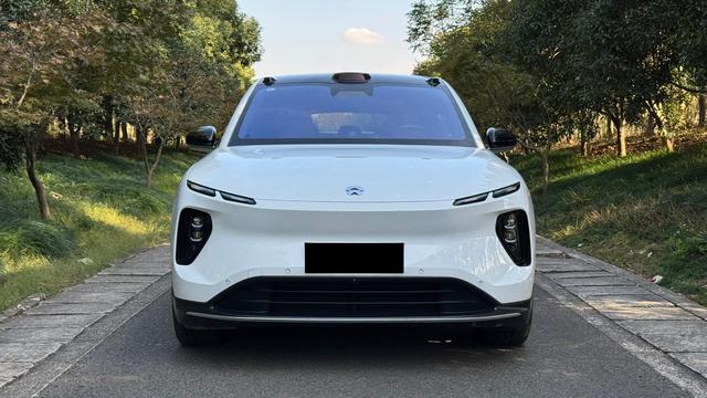 NIO EC6