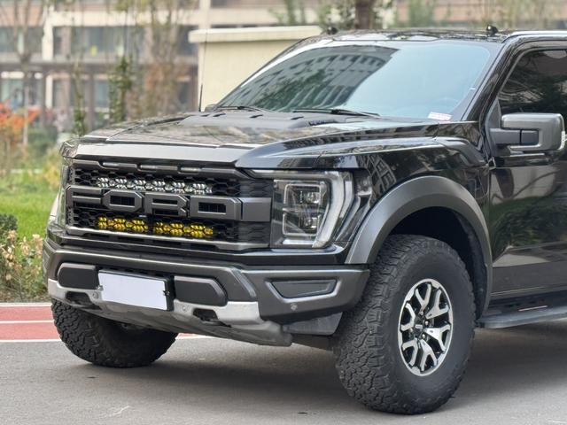 Ford F-150 Raptor